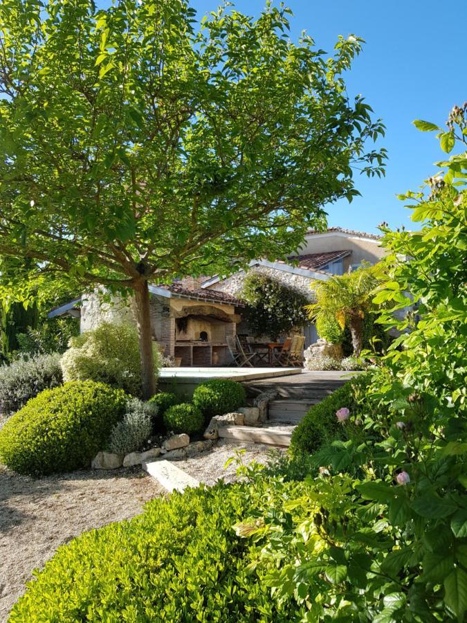 Propriete Le Monneton Bed & Breakfast Sainte-Christie Exterior photo