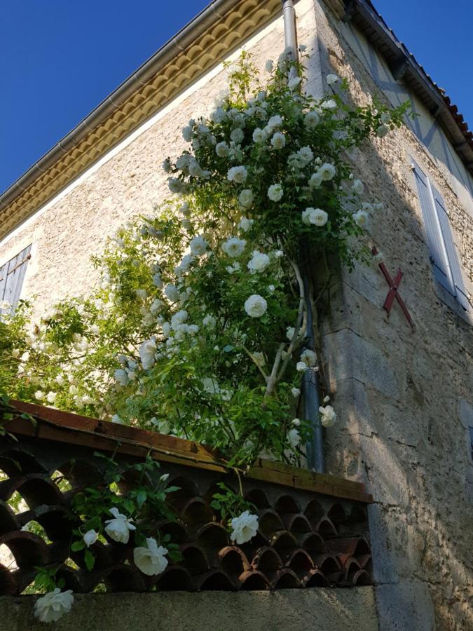 Propriete Le Monneton Bed & Breakfast Sainte-Christie Exterior photo